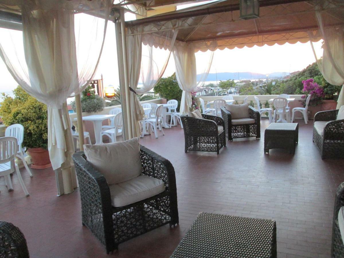 Hotel Italia Марина-ді-Масса Екстер'єр фото